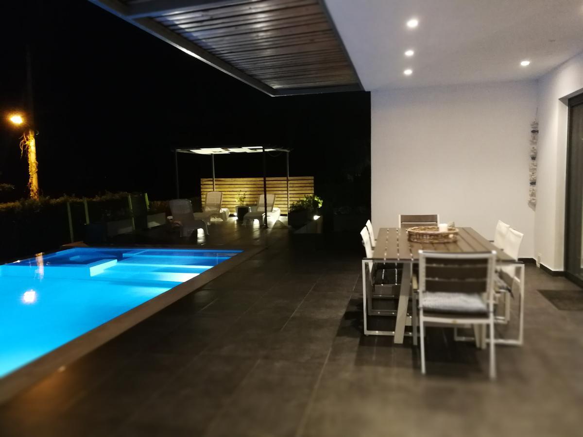 Villa Titi Kamínia Exteriér fotografie