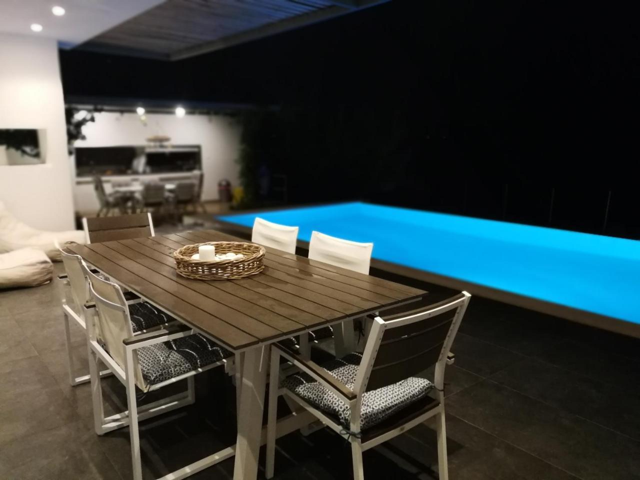 Villa Titi Kamínia Exteriér fotografie